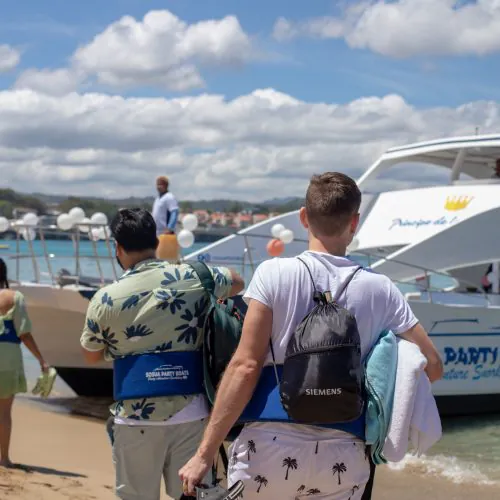 puerto-plata-boat-tour-boarding-catamaran